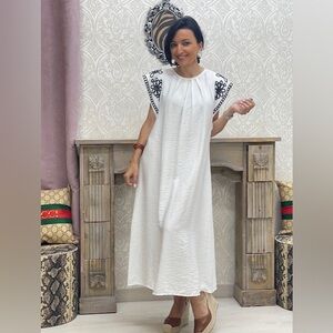 NWOT! Vestido Blanco White Dress with Black/Navy Embroidery